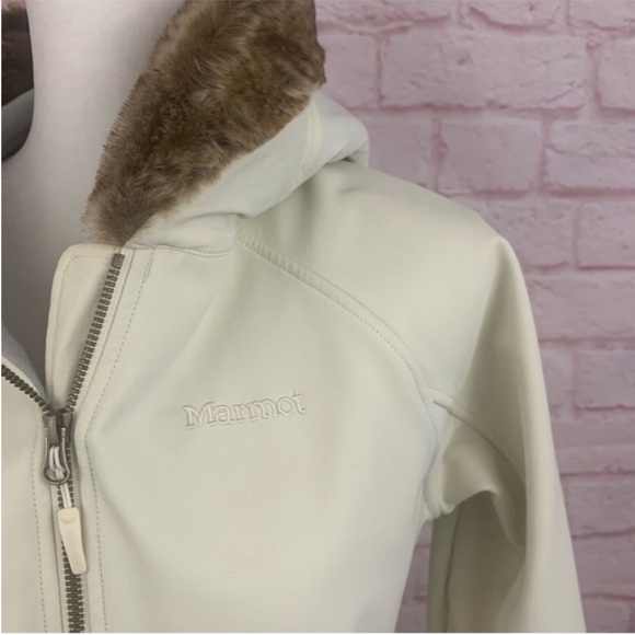 Marmot womens jacket cream coat brown faux fur hood softshell size Med - Picture 4 of 14